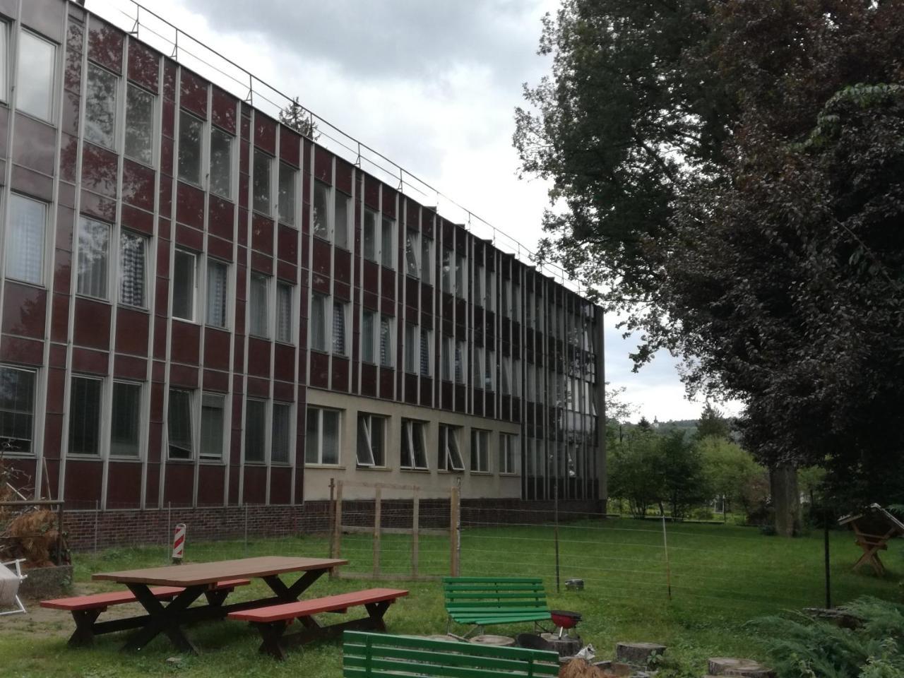 Hotel Hlaska Zlenice Buitenkant foto